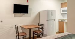 HomeTowne Studios Eugene-Springfield