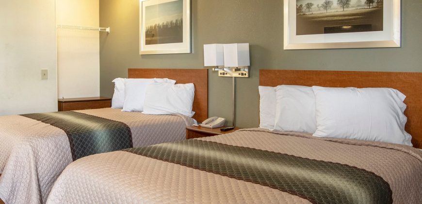 HomeTowne Studios Salem