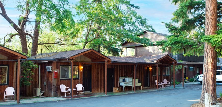 Motel Del Rogue