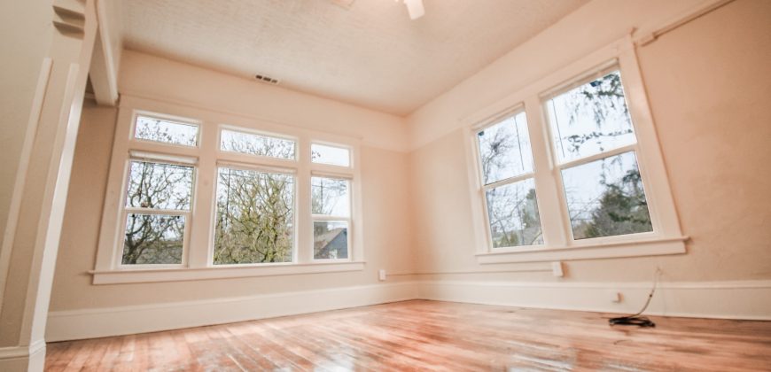 Desirable close-in NE Portland submarket – 11 units, strong in-place rents