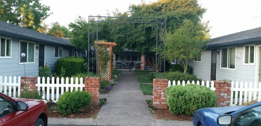 8 unit court-yard apartments in Forest Grove, OR – Desirable Washington County