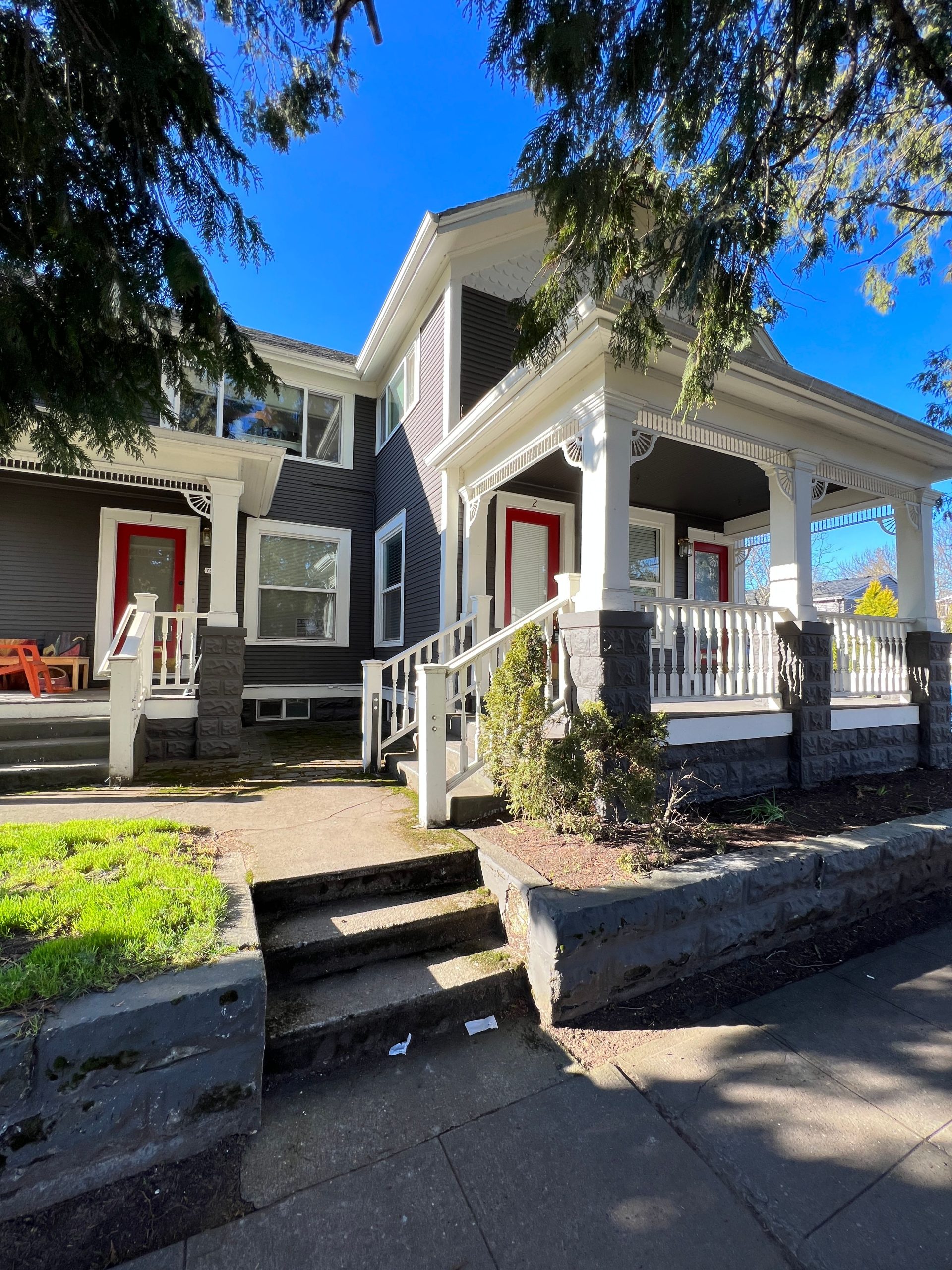 Tri-plex near University of Portland – Fully Leased with Development Potential