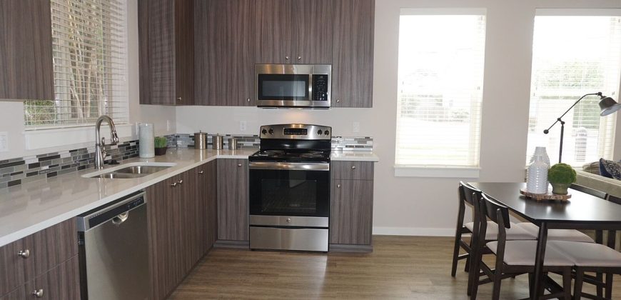 Newer Vintage (2017) Washington County, townhouse style units