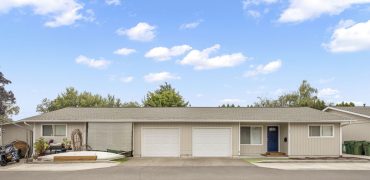Duplex in Newberg
