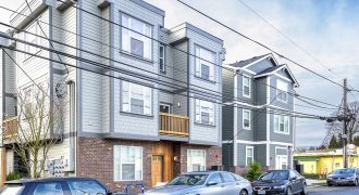 2018 Construction | 10 Units Averaging ~908SF/Unit In NE Woodlawn