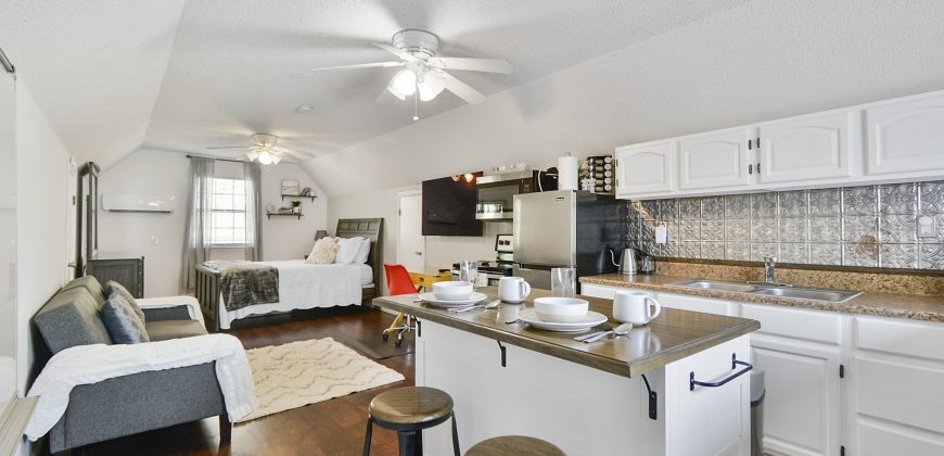 Dual Income Property with Guest House | High Cash-Flow | I-35 Corridor between Austin & San Antonio