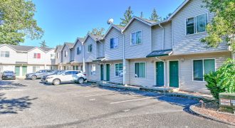 11 units in SE Portland – Spacious townhome-style floorplans, 2003 construction