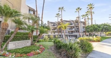 50% Ownership Beautiful sunlit condo downtown Huntington Beach – walk to beaches and cafes!