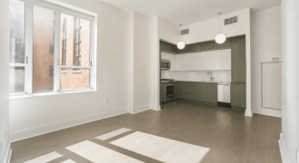 NINE52 #324 – Hell’s Kitchen Studio Condominium | $630,000