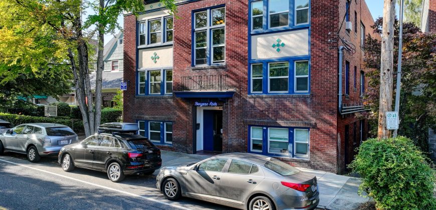 Burgess Apartments – 15 units in NW Portland, OR