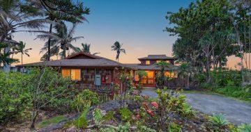 TURNKEY HAWAII INVESTMENT | FINITE OCEANFRONT LUXURY ESTATE WITH PROVEN TRAILING FINANCIALS
